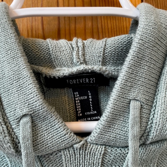 Cropped knit sweater - Picture 3 of 8